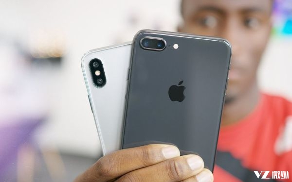 武汉苹果售后_苹果MacBook Pro与微软 Surface Pro谁是赢家