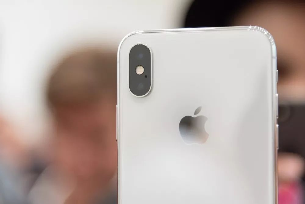 武汉苹果客服_果粉日夜叨念的 iPhone SE2，居然被砍掉了？