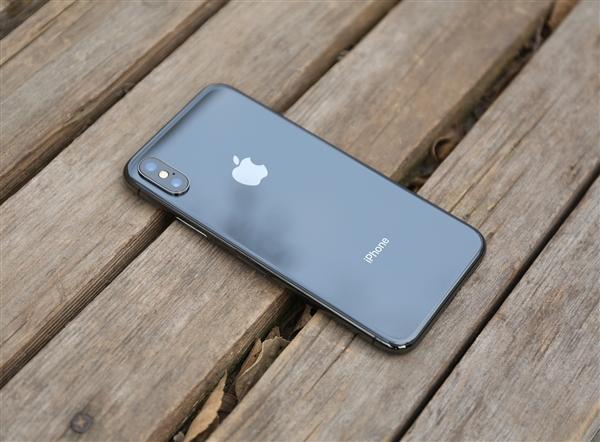 武汉苹果维修店_取消闪电接口！iPhone X曾和它擦肩而过
